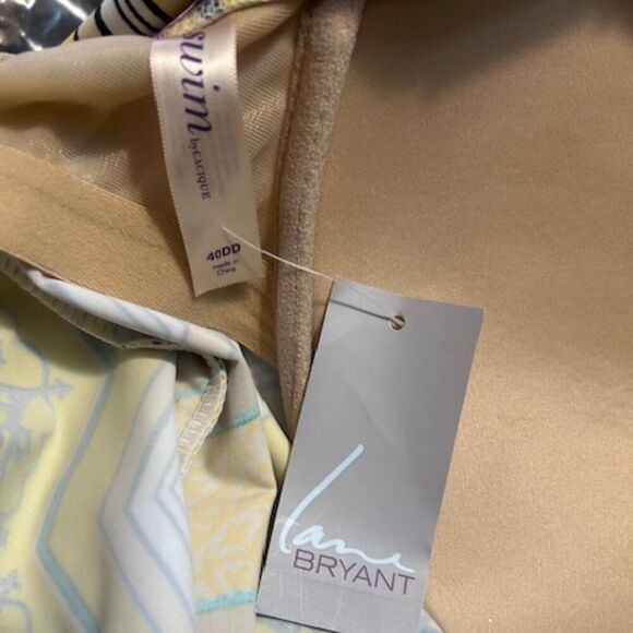 Cacique Lane Bryant Yellow/Gold/Black swim top with bra insert , size 40DD - Picture 4 of 5